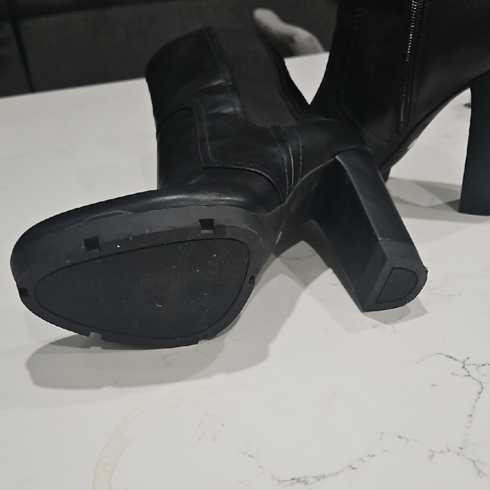 Bar III Black Heeled Boots - Picture 5 of 9